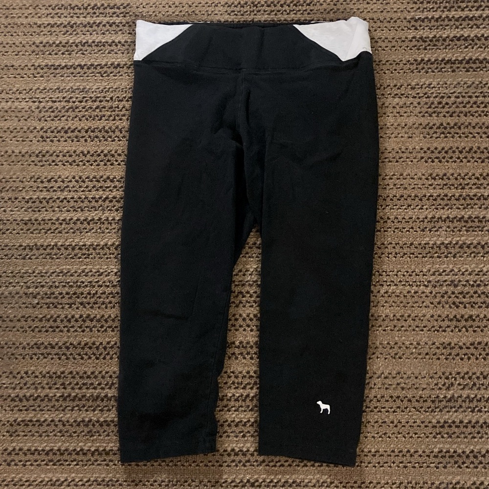 Victoria’s Secret 3/4 Length Yoga Leggings